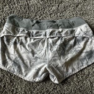 Lululemon Size 8 shorts